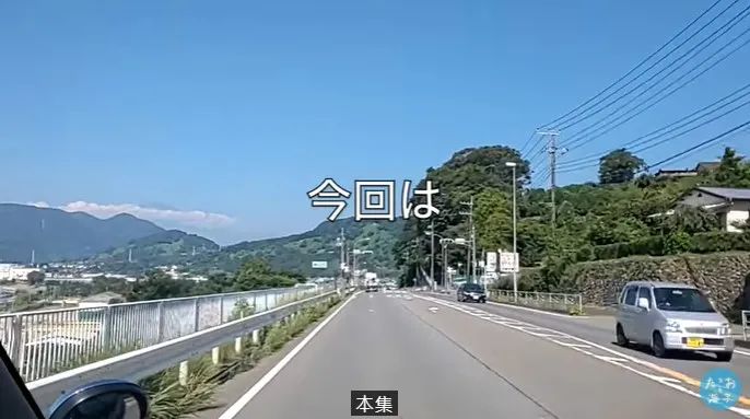 女生把破面包车改装成房车,女生把面包车改造成房车