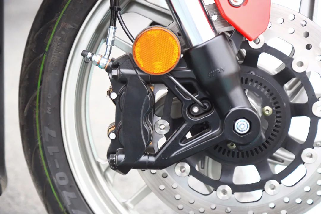 最便宜的双缸250仿赛,250双缸仿赛单摇臂