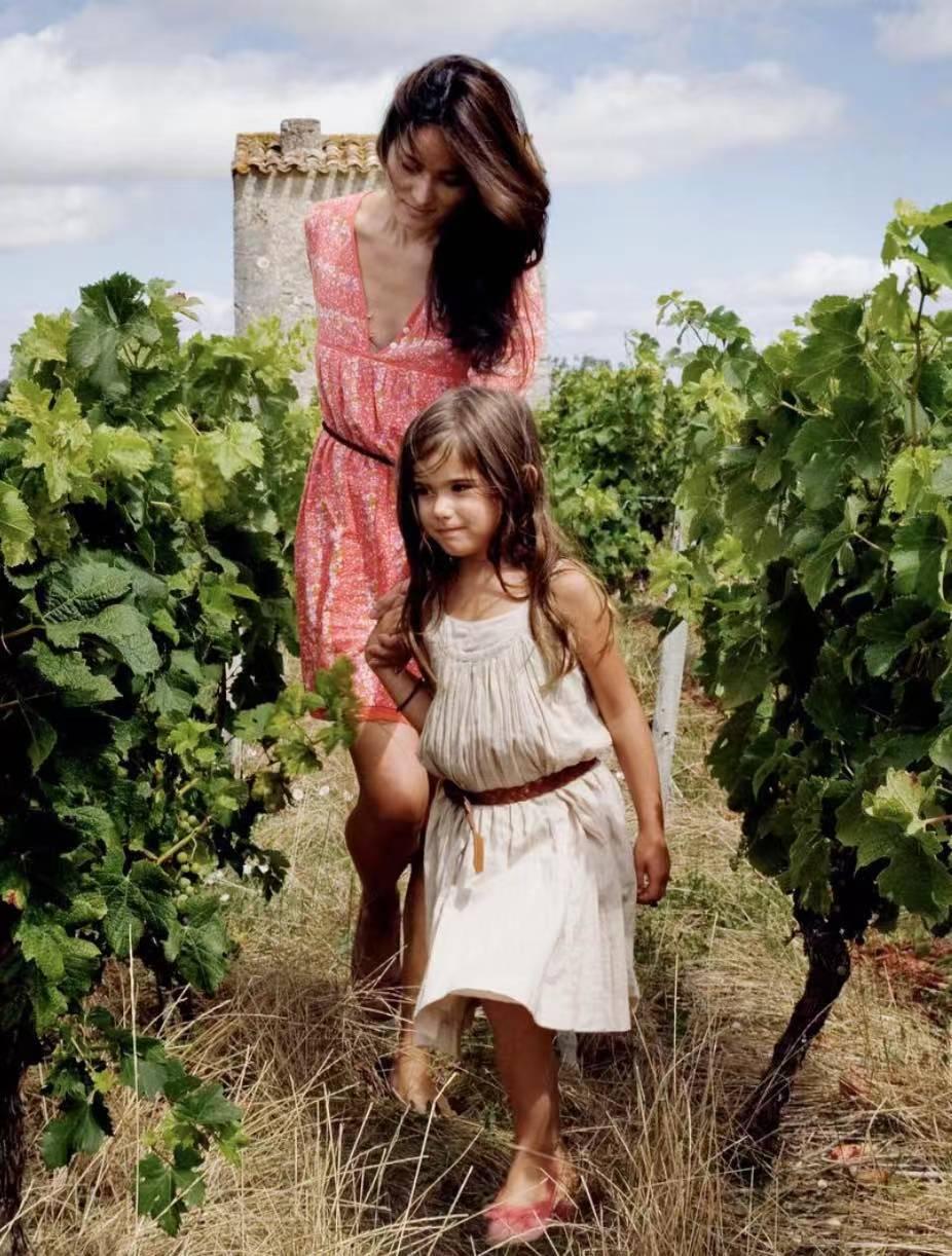 养十几只狗狗博主,网红养小土狗日常