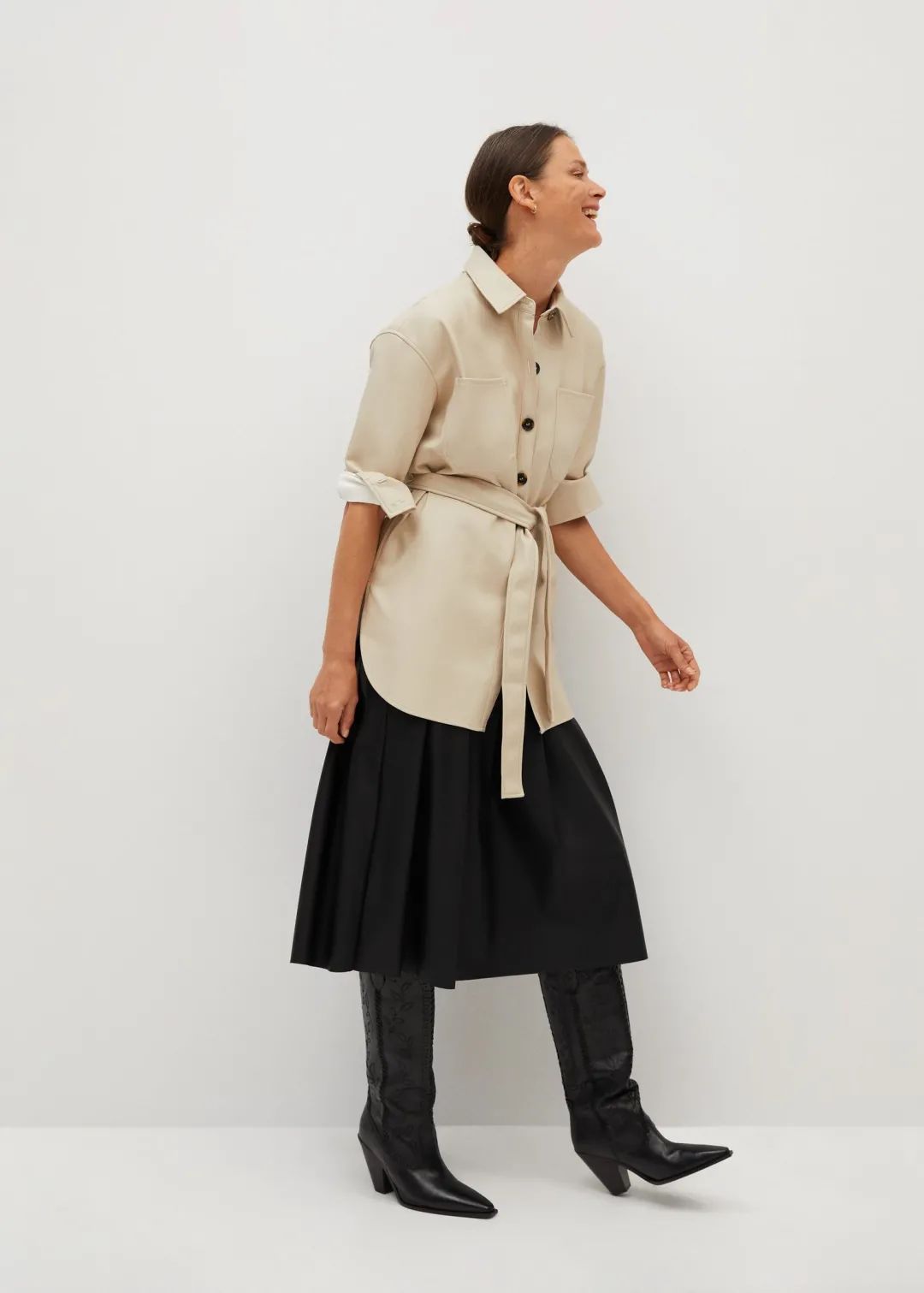 一篇搞懂无纺布墙纸,皮革面料的区别