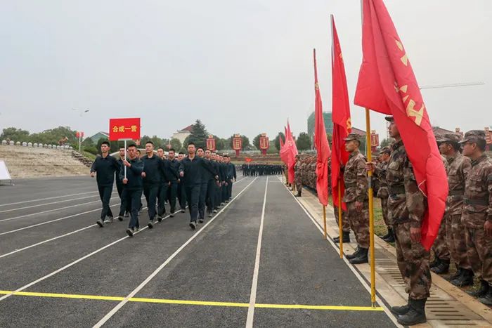 寒风中的他们完整版,寒风中他们一直在坚守