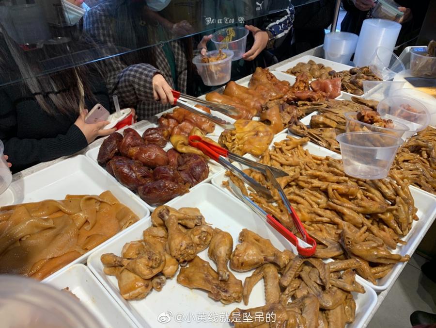 成都又新添一大波“明星店”!关晓彤的奶茶、黄晓明的复古烤肉、网红厨师王刚的秘制卤菜…都来啦