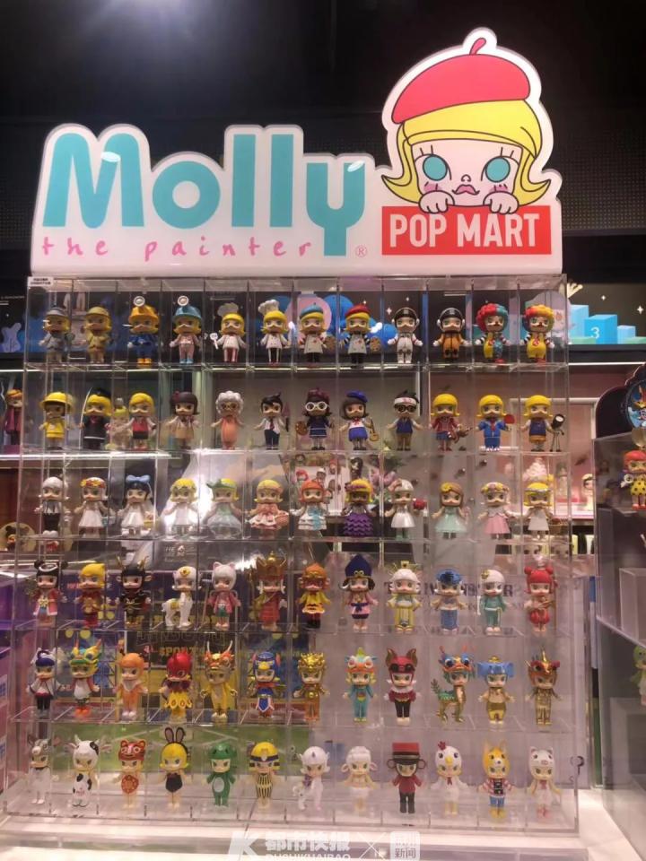 标价59元成本17元，半年卖出8个亿！年轻人买上瘾的这种娃娃，本周五要上市了