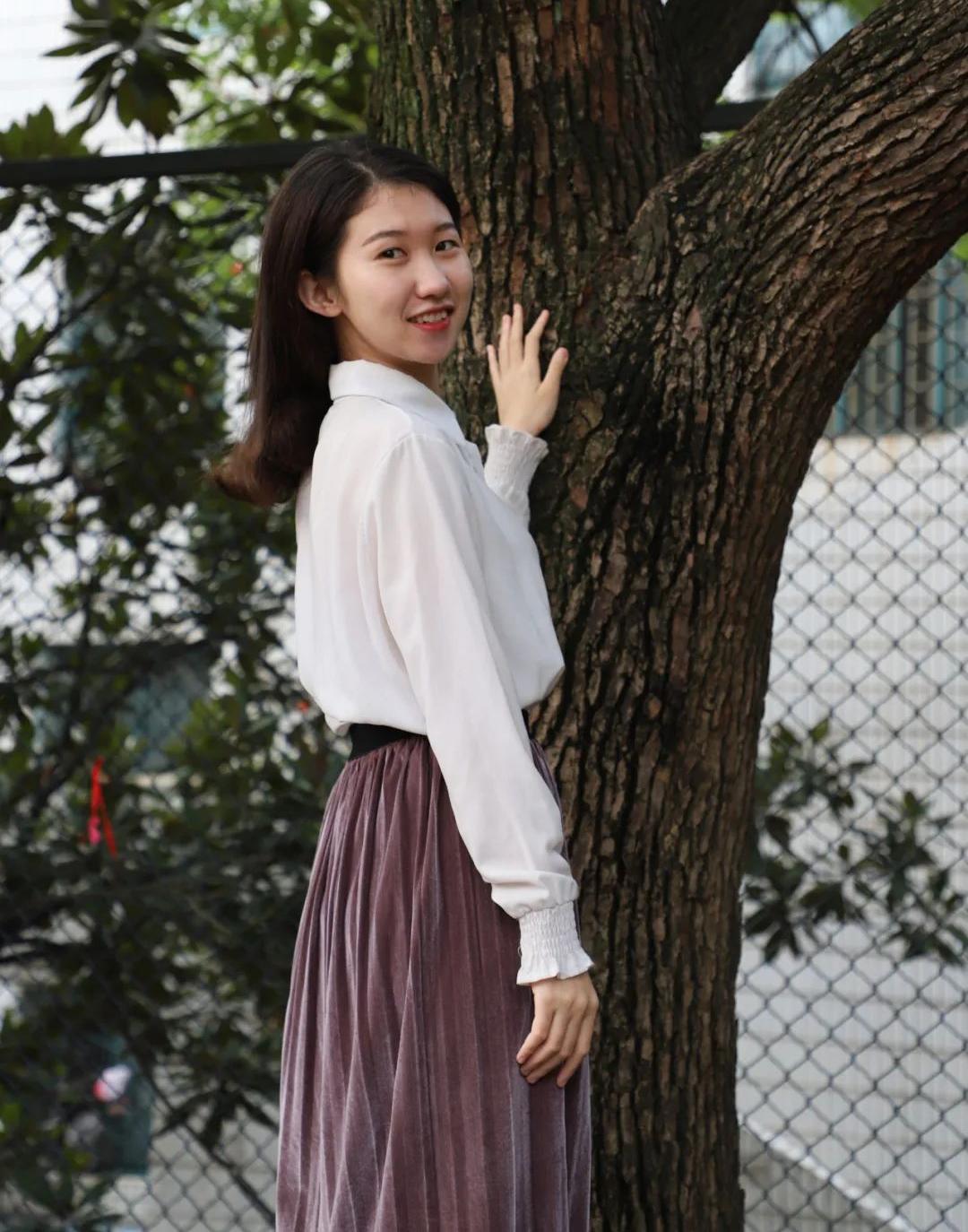 向优秀青年看齐,向优秀的人才们看齐的表现