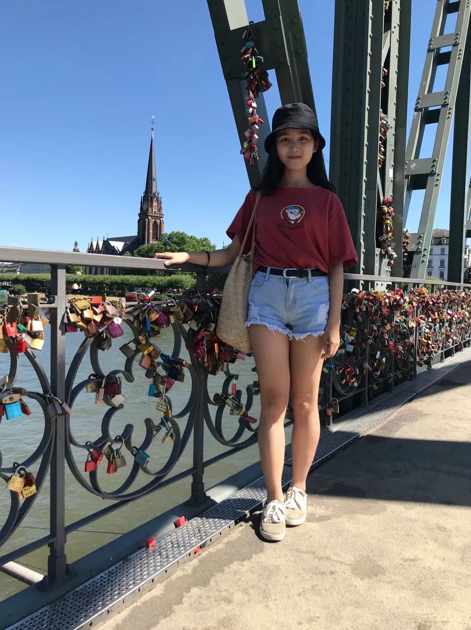 向优秀看齐向榜样靠拢,向优秀的前辈们看齐