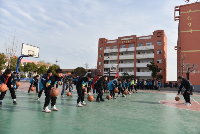 为乡村学校播撒体育火种,体育让学生动起来