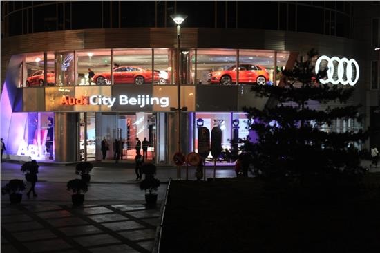 铁打的东方新天地造车新势力的名利场流水席