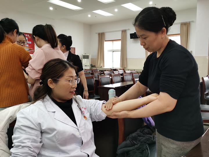 中医刮痧专家张秀勤,张秀勤全息刮痧美容