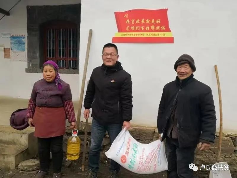 狗不咬铁蛋视频,狗不咬女婿是真的吗