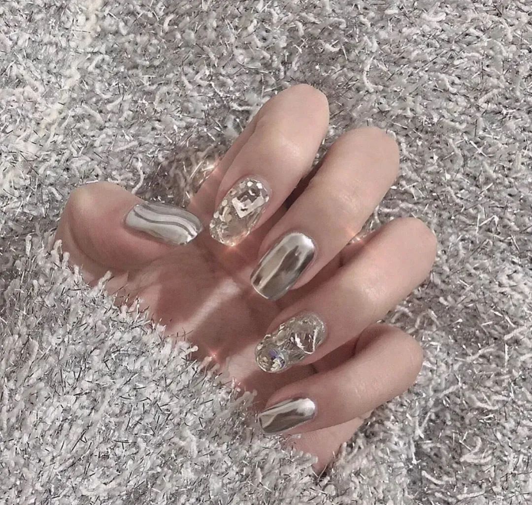 简单款美甲显手白高贵冬天,这100款秋冬美甲也太好看了吧