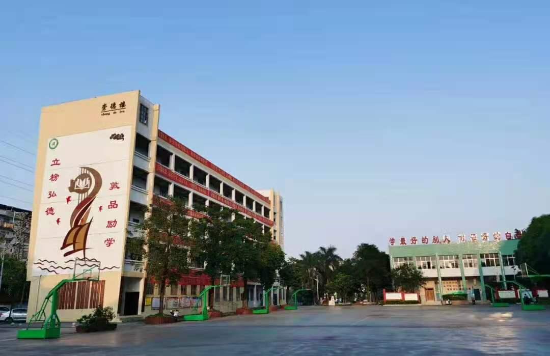 青少年校园足球特色学校2038所,最新的青少年足球特色学校