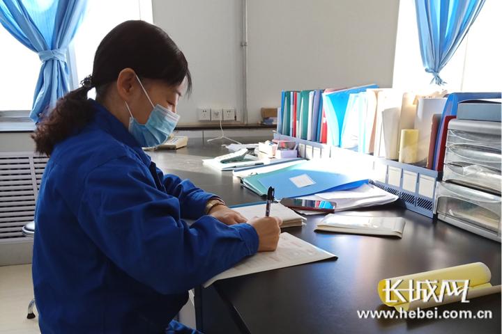 战疫夫妻档同心抗疫情,医务夫妻抗疫情