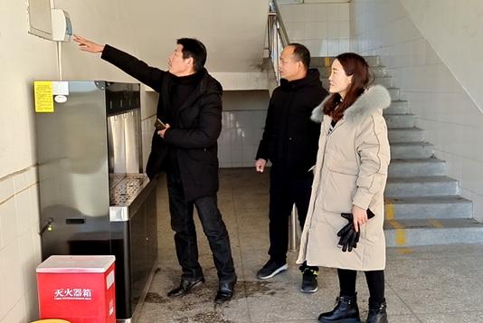 为了“暖起来”这件事儿，他们秀出了“十八般武艺”……