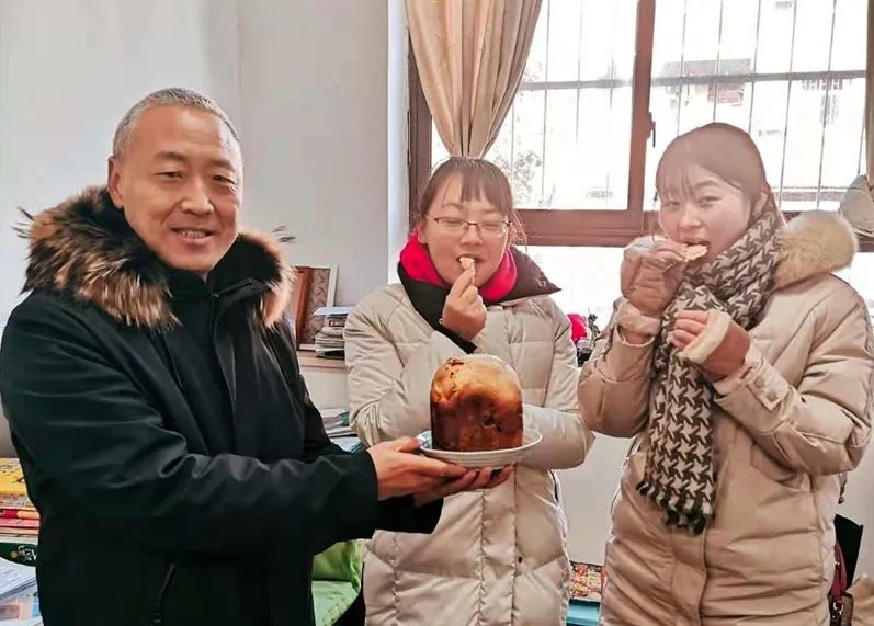 为了“暖起来”这件事儿，他们秀出了“十八般武艺”……