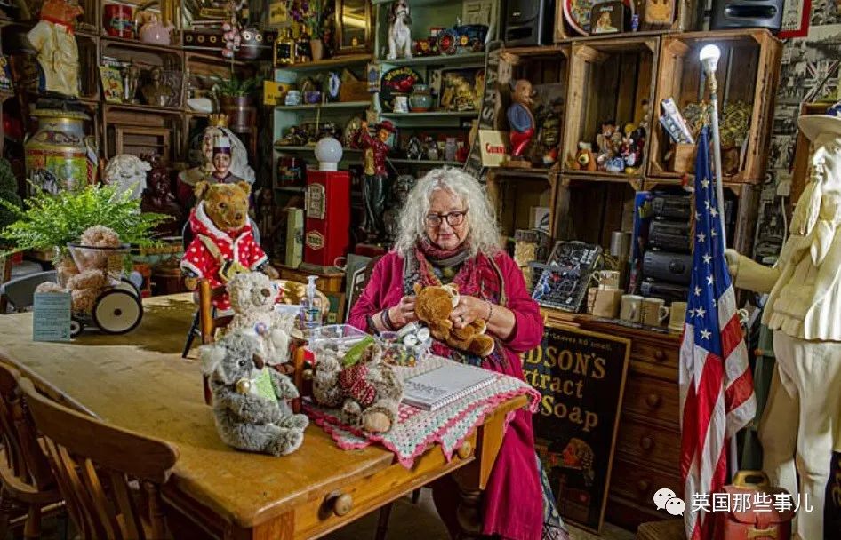 她治好12500只泰迪熊，用毛绒绒治愈自己和无数人…