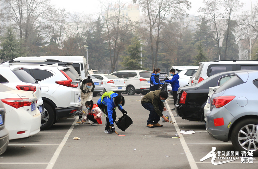 晋城“顺手捡跑团”：跑个步整条街都干净了