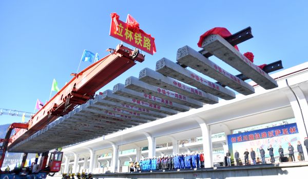 日媒中国复兴,日媒中国经济吸引日本