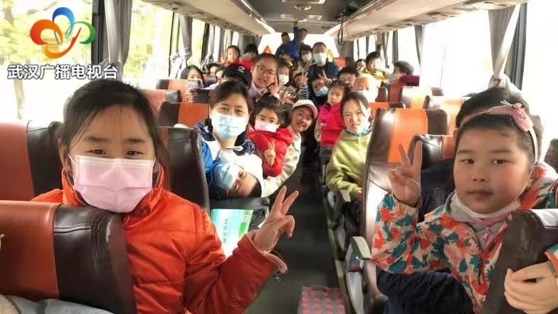 我为武汉添新绿绿树为你挡风雨——航空社区“爱心课堂”户外拓展活动