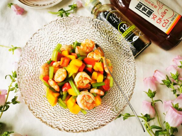 异域风情的酸辣芒果虾超级简单,芒果菠萝柠檬虾