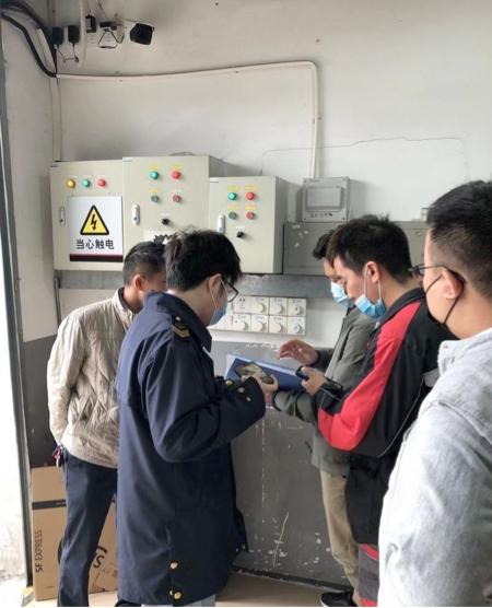 “洗楼”5000余栋!三元里街发现涉假商品“海蓝之谜”眼霜1152瓶