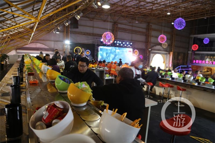 重庆旋转小火锅自助,重庆合川旋转自助小火锅一人一锅