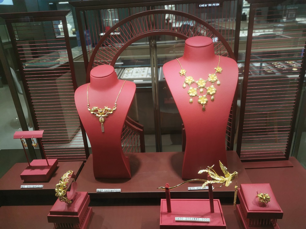 金价跌了金条价格没跌,金价跌金店不降价