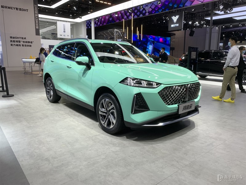 新款起亚嘉华实车曝光,2022丰田皇冠陆放豪华版图片