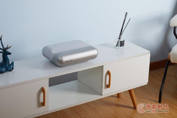 为墙赋能:投影在家居市场要这样干