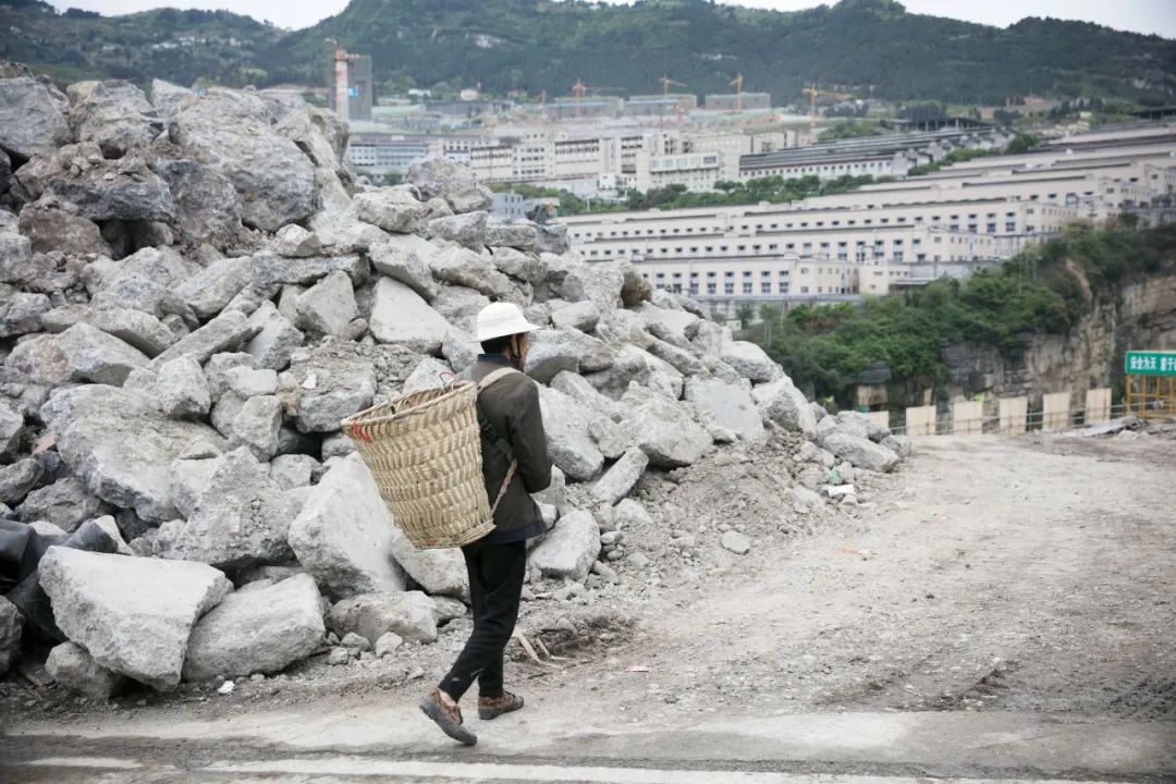 酒的个人名片图片,茅台镇酒老板名单