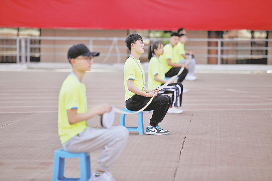 关注十四运|中华人民共和国第十四届运动会足球项目测试赛(渭南赛区)开赛