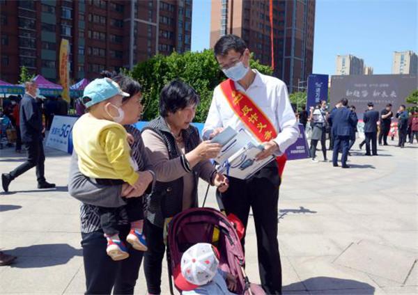 潍坊移动举行“全千兆·全家亲”品牌发布暨“智慧康养·全千兆网络示范小区”揭牌仪式