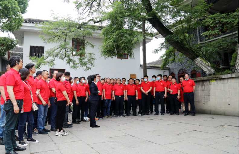 聚缘聚力担使命奋发奋进开新局——今世缘赴遵义开展*党**史情境教育