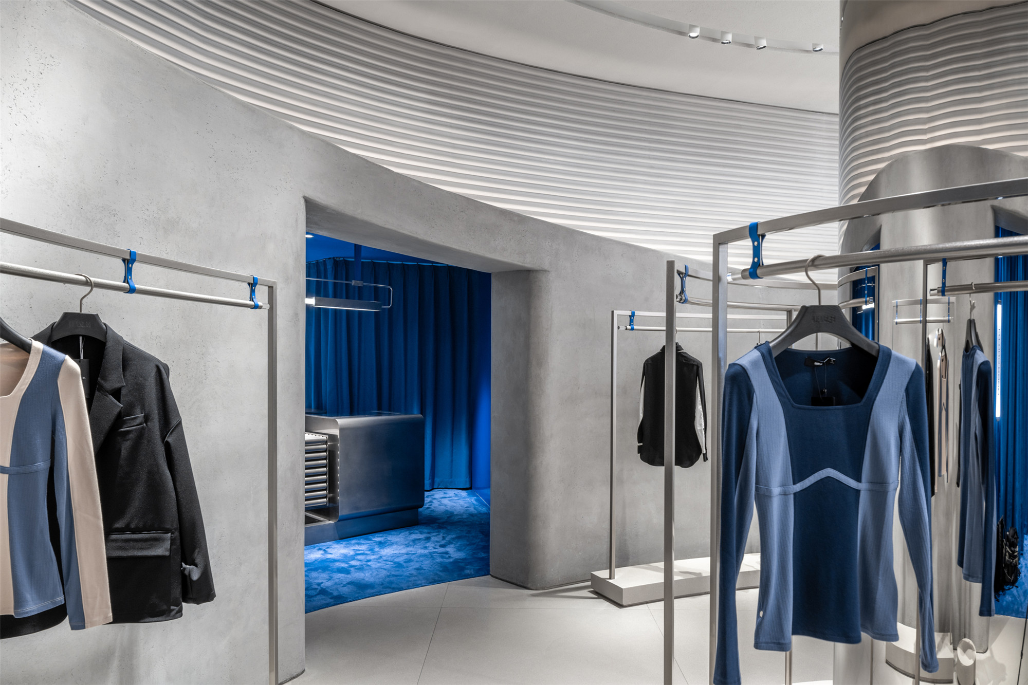 Kokaistudios|IEW.H埃维纽上海旗舰店