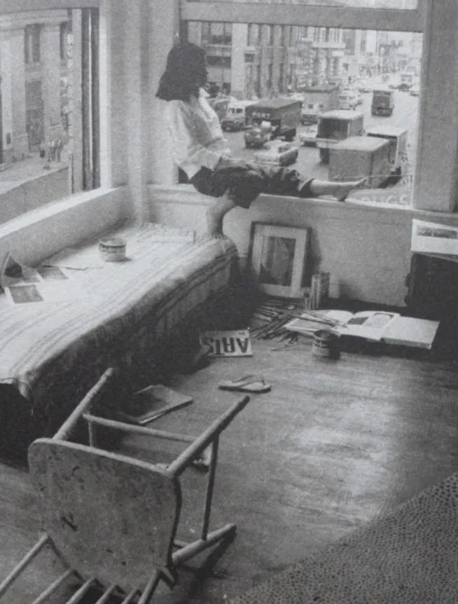 草间弥生本人,草间弥生个人简介