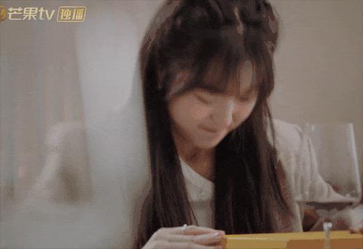 周雨彤任素汐他乡故乡,任素汐周雨彤