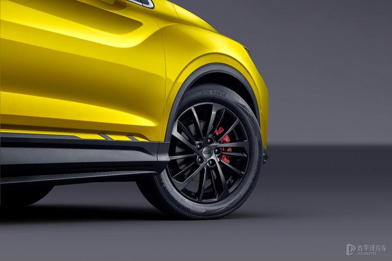 新款起亚嘉华实车曝光,2022丰田皇冠陆放豪华版图片