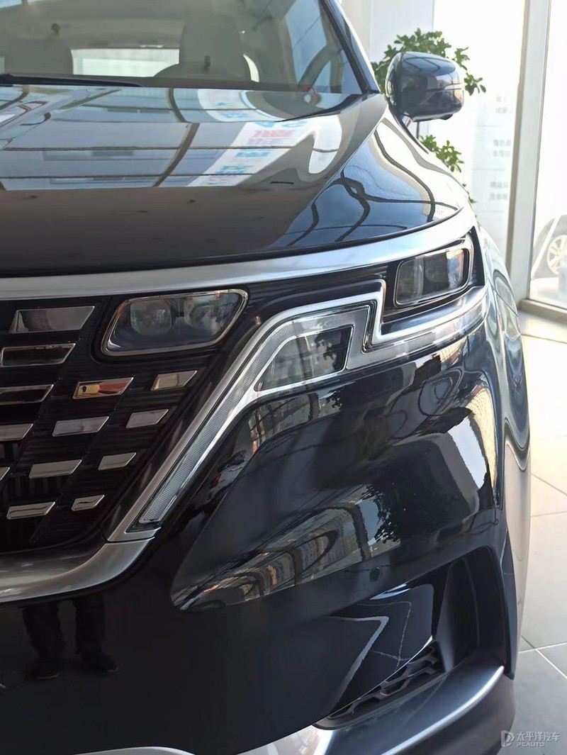 新款起亚嘉华实车曝光,2022丰田皇冠陆放豪华版图片