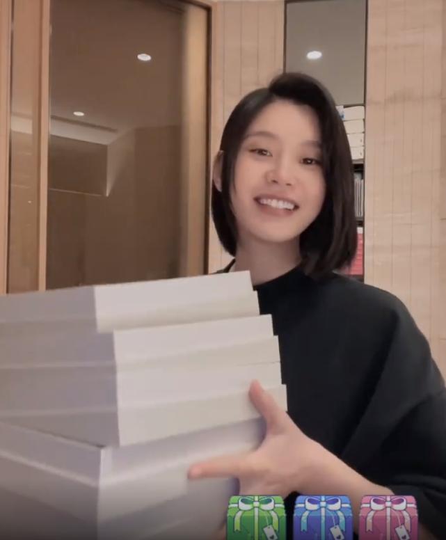 奚梦瑶炫富 (奚梦瑶晒名牌包)