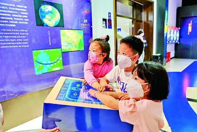 课后服务与下班时间衔接,课余时间积极丰富