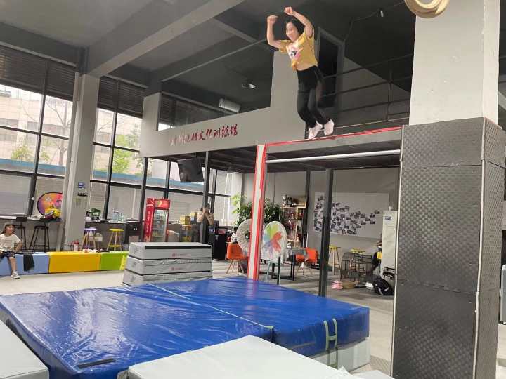 跑酷作死,为什么要让孩子学跑酷