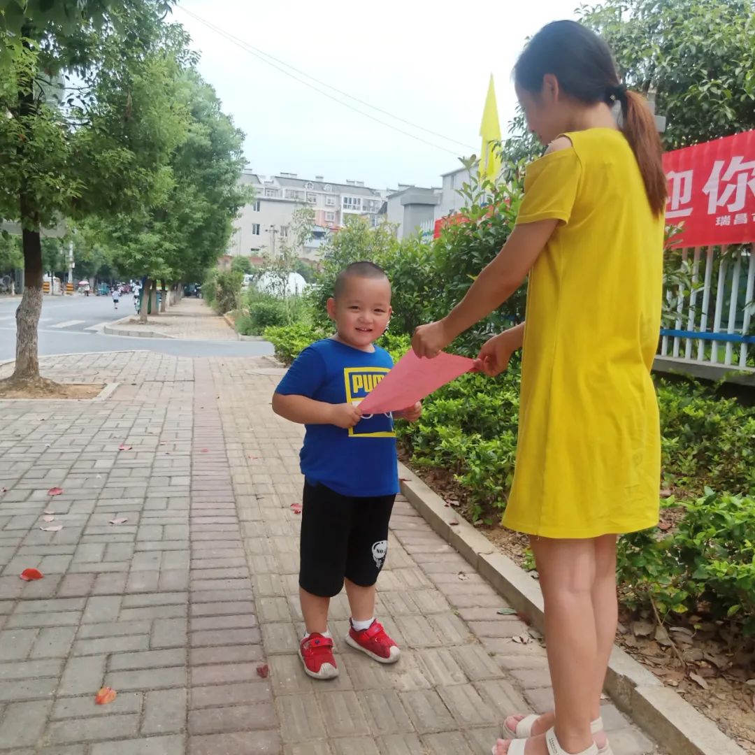 幼儿园普通话推普活动宣传图片,幼儿园普通话推普周活动简报