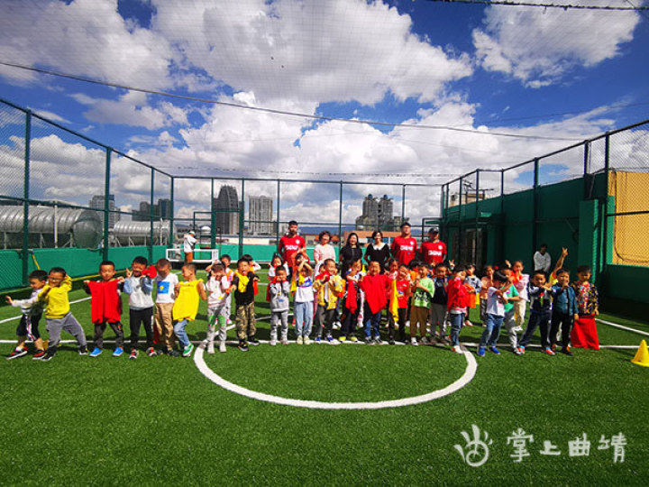 曲靖市区免费足球场,曲靖儿童足球训练