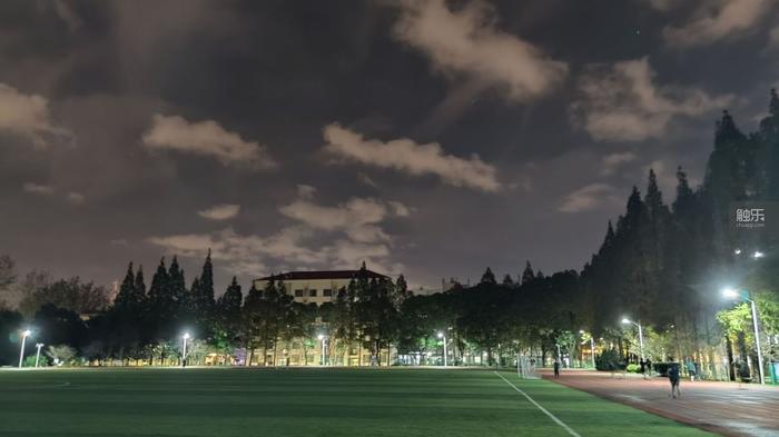 玩俄罗斯方块的人大约多大年纪,玩俄罗斯方块游戏