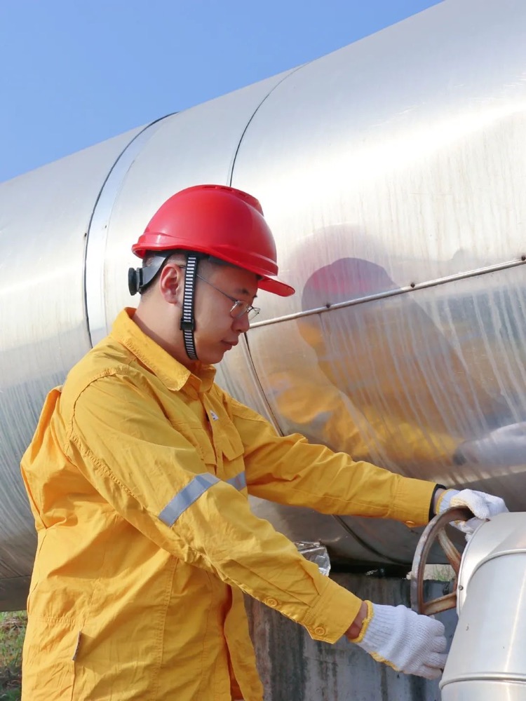 勇担使命守护一方碧水蓝天,勇担重任保障油品供应