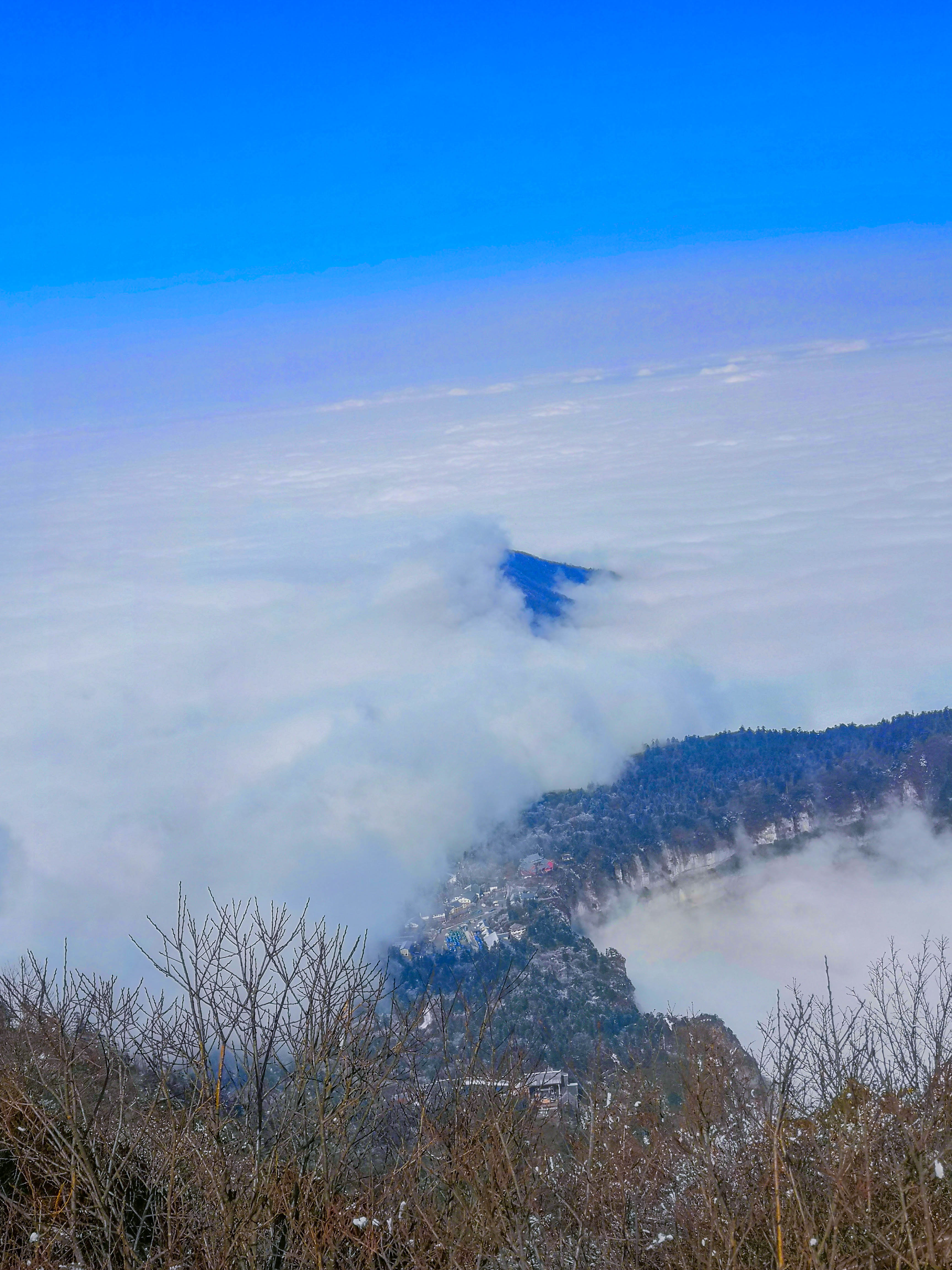 峨眉山冬雪仙境,峨眉山象城旅游