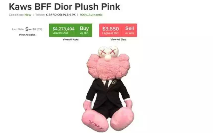 优衣库联名衣服爆抢,优衣库联名款遭疯抢视频