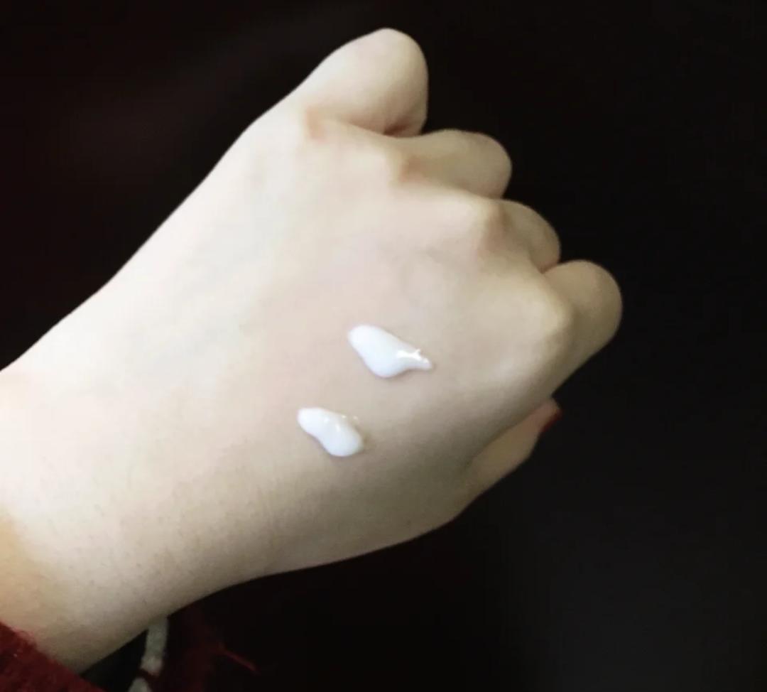 敏感肌肤泛红修复护肤品薇诺娜,敏感肌雅漾喷雾急救