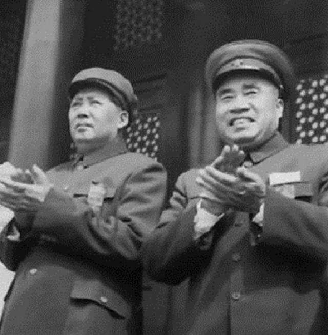 十大元帅最敬重的人，毛主席有多伟大？十大元帅又如何评价主席？