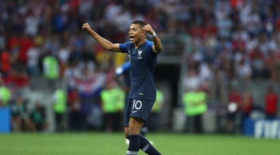 足坛近十年最佳球队巴萨,近十年来足坛最佳阵容包括内马尔