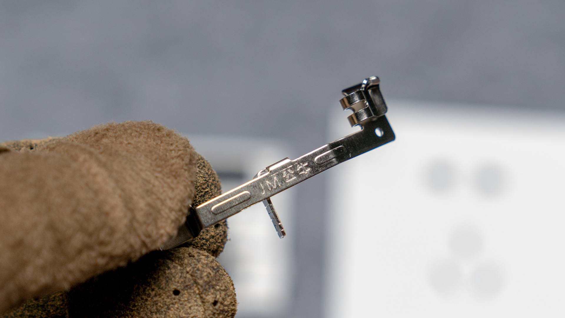 装修开关插座选择哪个品牌好,开关插座公认的哪个好